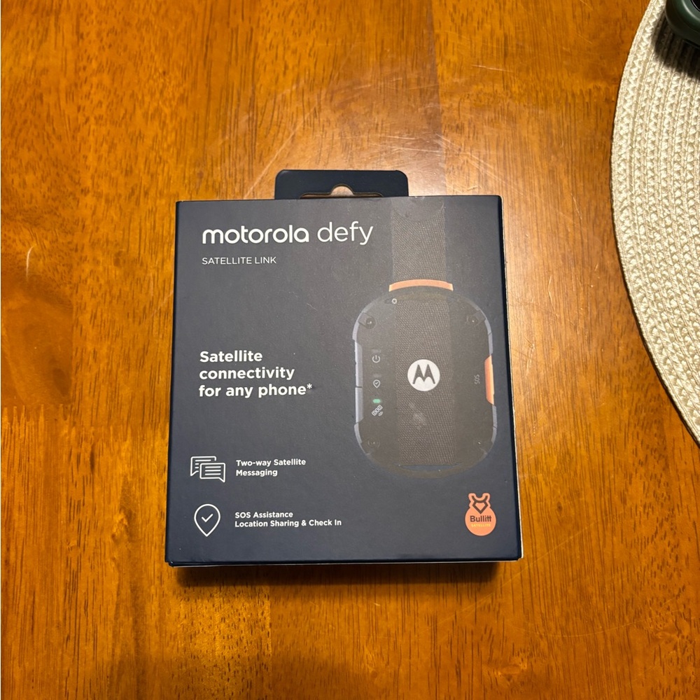 Motorola Defy Satellite Link in Black and Orange